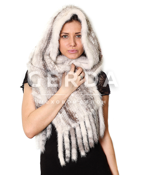 Белый шарф из вязаной норки 