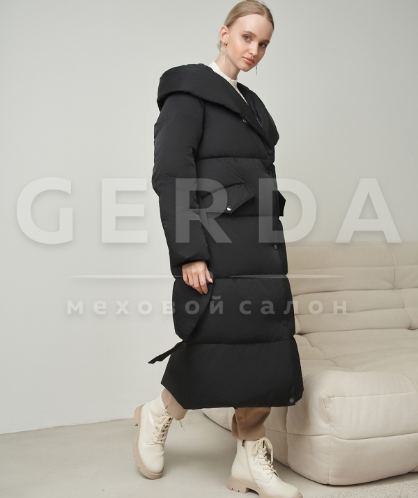 Пуховое пальто с мехом чернобурки 120 см черное